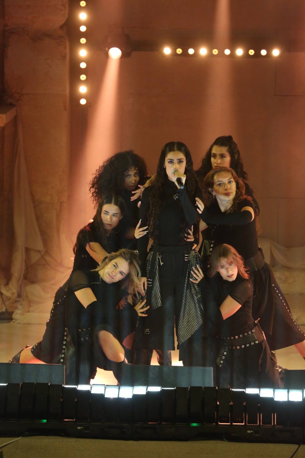 زين سجدي قدمت مزيجا من الراب والجاز والموسيقى العربية  وبيج سام يتألق  على المسرح الشمالي