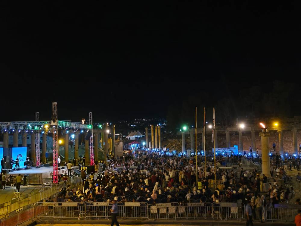 فعاليات متنوعة على الساحة الرئيسية تجمع بين التراث والفن المعاصر في رحاب جرش