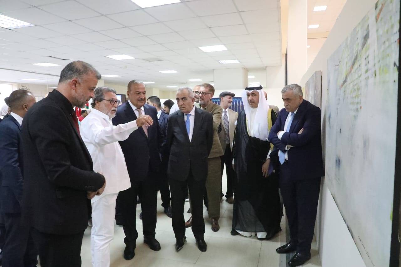 وزير الثقافة يفتتح معرض سيمبوزيوم الرسم والحروفية