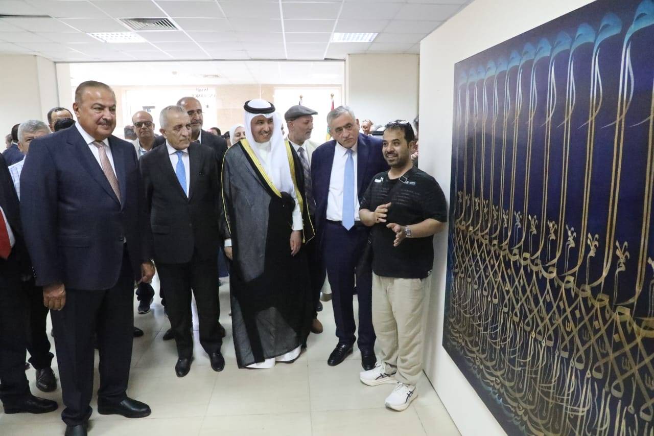 وزير الثقافة يفتتح معرض سيمبوزيوم الرسم والحروفية