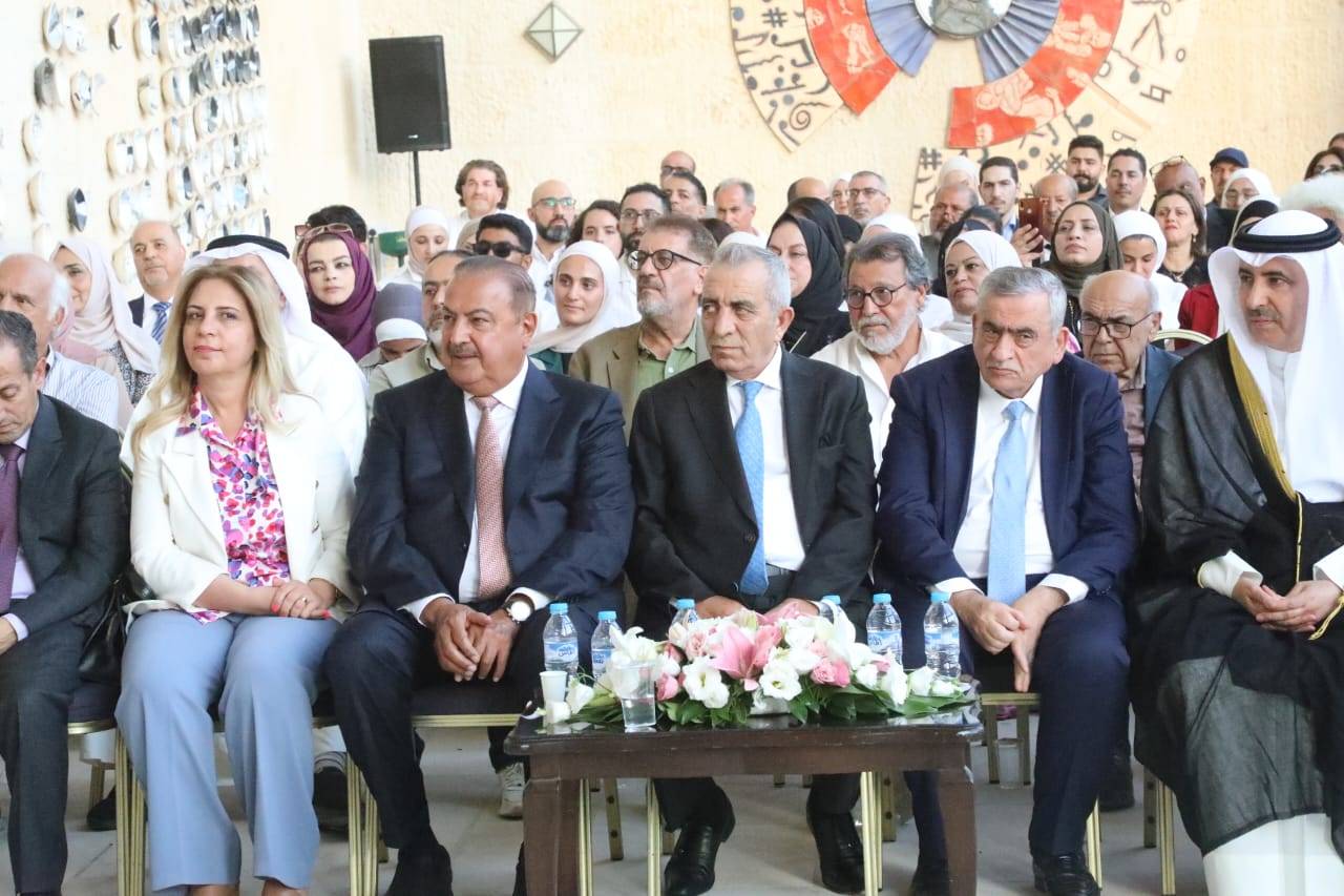 وزير الثقافة يفتتح معرض سيمبوزيوم الرسم والحروفية
