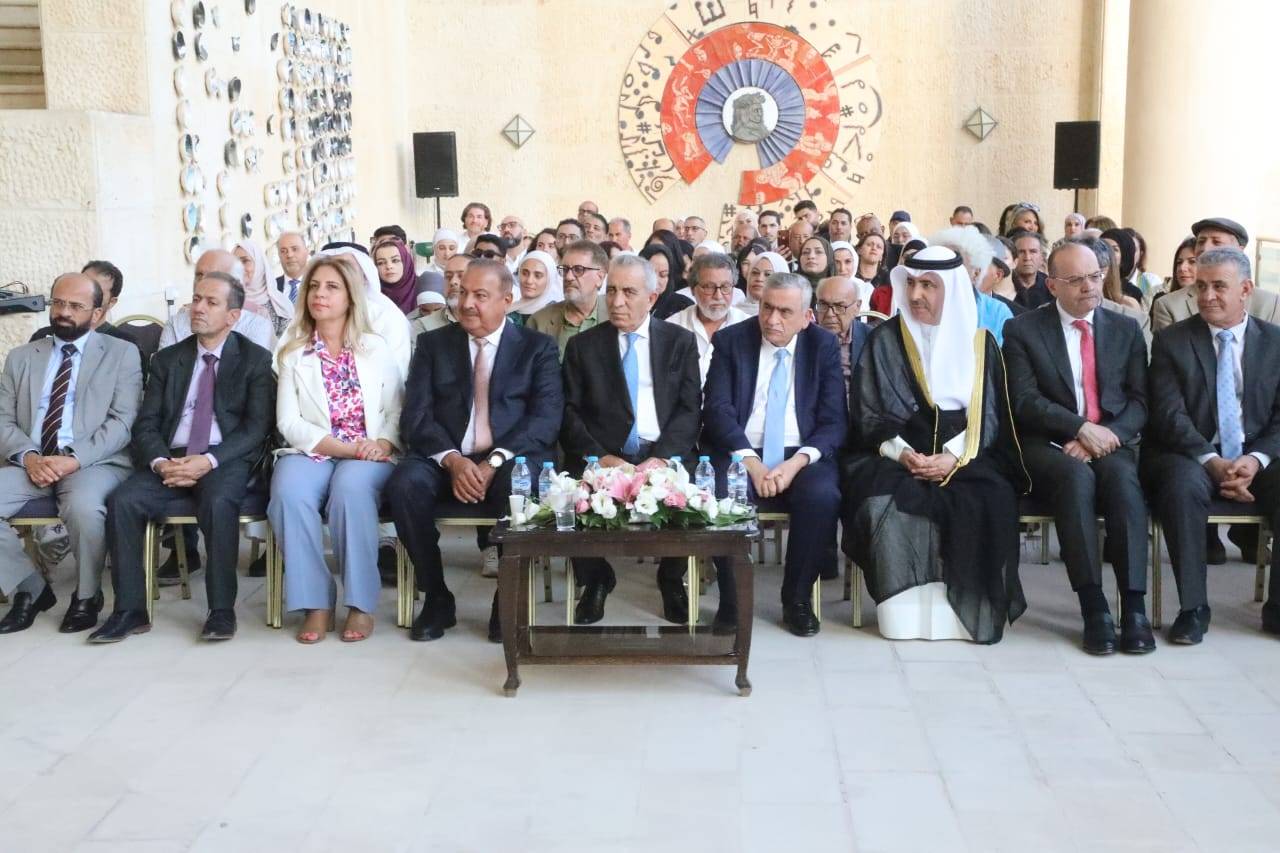 وزير الثقافة يفتتح معرض سيمبوزيوم الرسم والحروفية