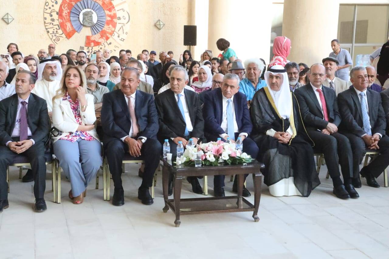 وزير الثقافة يفتتح معرض سيمبوزيوم الرسم والحروفية