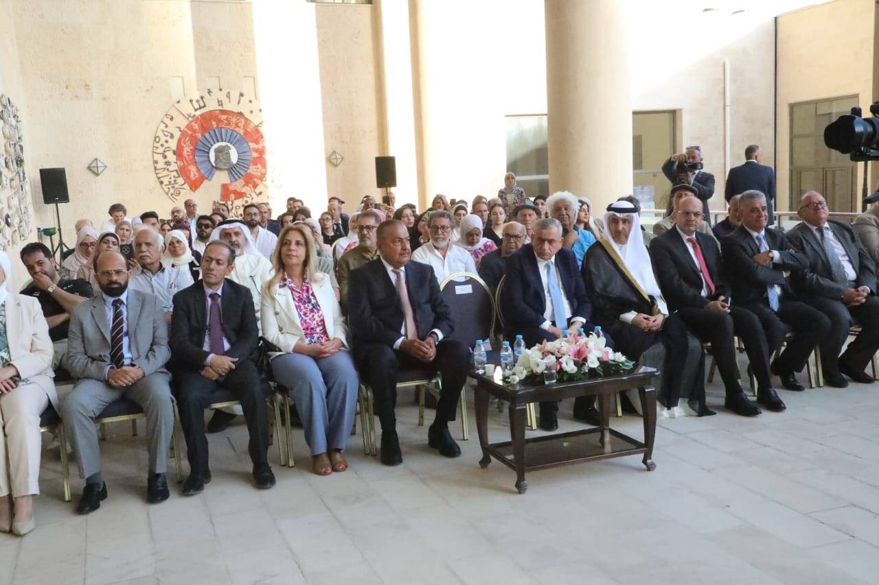 وزير الثقافة يفتتح معرض سيمبوزيوم الرسم والحروفية