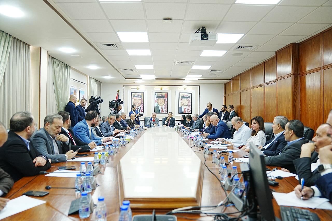 الاقتصاد والسياحة النيابيتين توصيات للنهوض بالقطاع السياحي