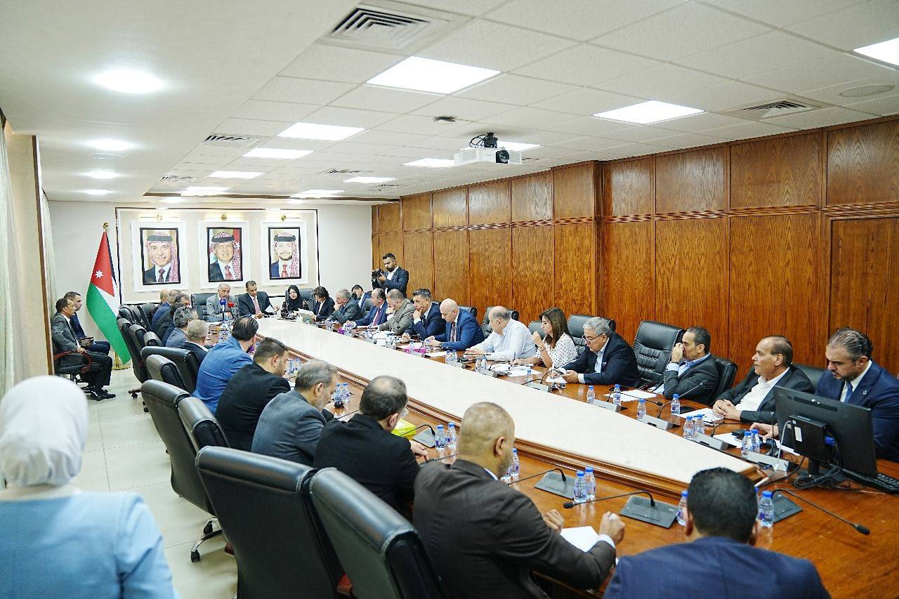 الاقتصاد والسياحة النيابيتين توصيات للنهوض بالقطاع السياحي