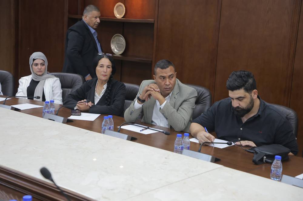 النواب” يبحثون أزمة المواقع الإلكترونية مع نقابة الصحفيين ويوصون بتعديل القانون وتخفيض الاشتراكات