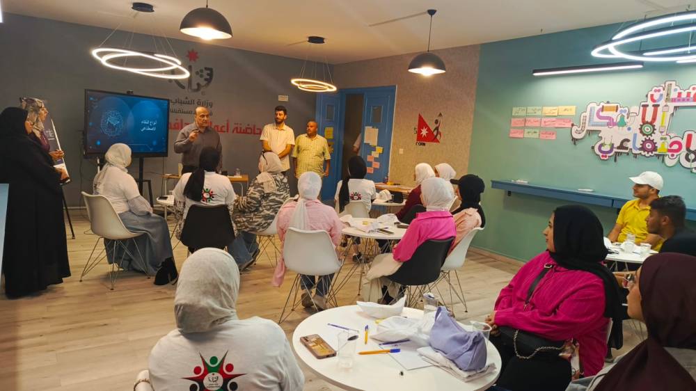 انطلاق معسكر الذكاء الاصطناعي والأمن السيبراني في مركز شباب وشابات حي الأمير محمد
