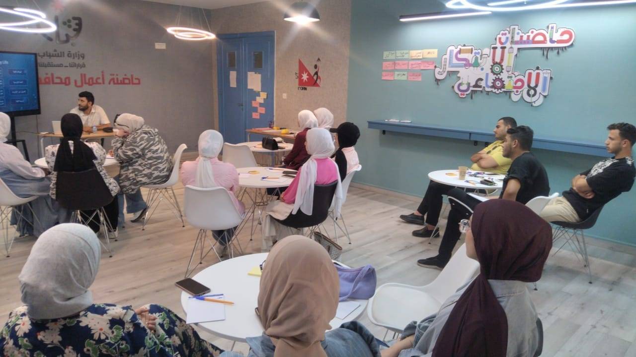 انطلاق معسكر الذكاء الاصطناعي والأمن السيبراني في مركز شباب وشابات حي الأمير محمد