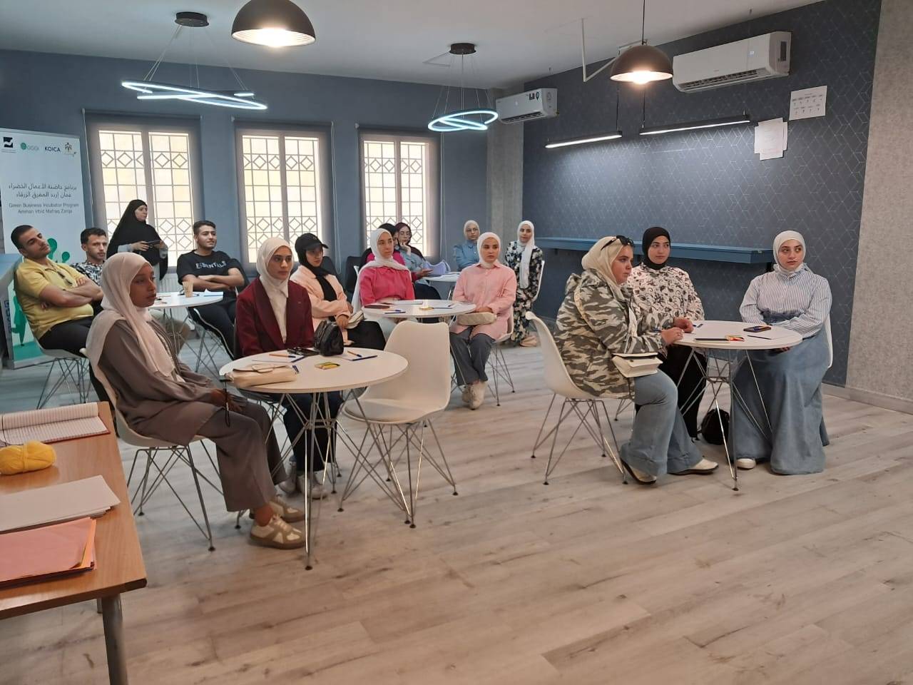 انطلاق معسكر الذكاء الاصطناعي والأمن السيبراني في مركز شباب وشابات حي الأمير محمد