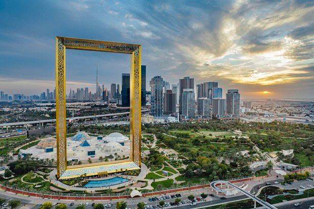 دبي تستقبل 9.88 مليون زائر دولي في النصف الأول من عام 2025، بزيادة 6% على أساس سنوي