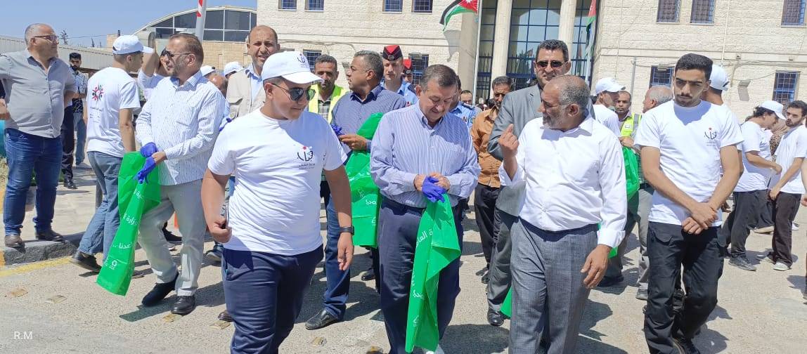 مديرية بيئة الزرقاء تطلق حملة بهمتنا.. نحمي بيئتنا في مدينة الأمير محمد للشباب