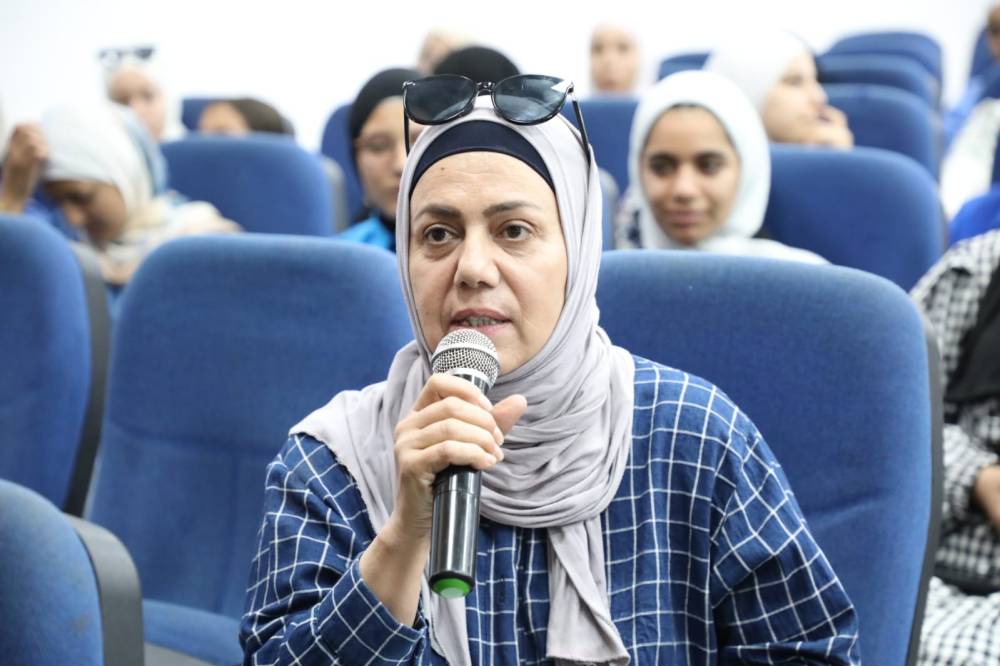 جلسة تعريفية بجائزة الحسين بن عبدالله الثاني للعمل التطوعي في محافظة مأدبا