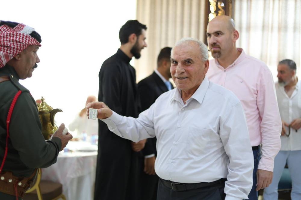 السلايمة يُقيم وليمة غداء بمناسبة زفاف المهندس بلال منذر السلايمة 