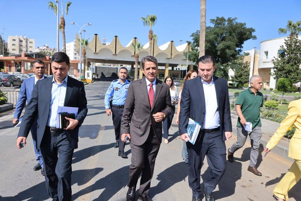 وزير الشباب يتفقد مرافق مدينة الحسين للشباب ويشيد بجهود التطوير والتأهيل