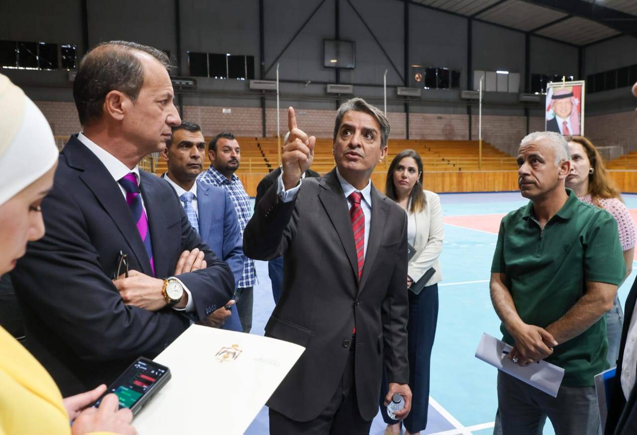 وزير الشباب يتفقد مرافق مدينة الحسين للشباب ويشيد بجهود التطوير والتأهيل