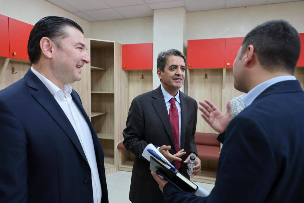 وزير الشباب يتفقد مرافق مدينة الحسين للشباب ويشيد بجهود التطوير والتأهيل