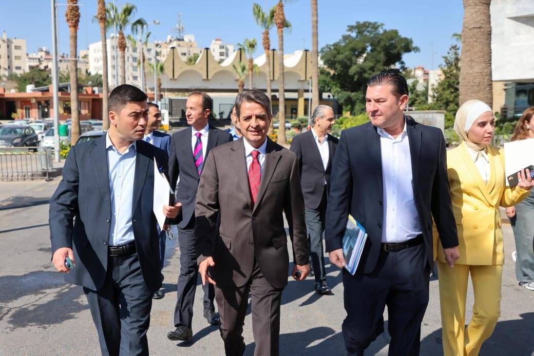 وزير الشباب يتفقد مرافق مدينة الحسين للشباب ويشيد بجهود التطوير والتأهيل