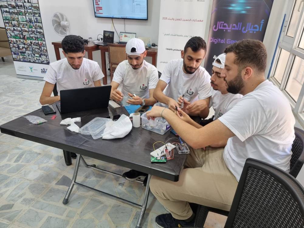 اختتام معسكر الذكاء الاصطناعي والروبوت في بيت شباب الزرقاء