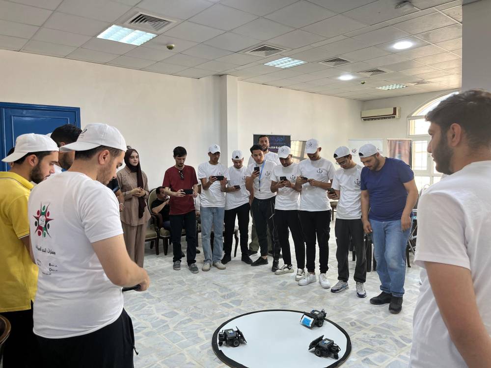 اختتام معسكر الذكاء الاصطناعي والروبوت في بيت شباب الزرقاء
