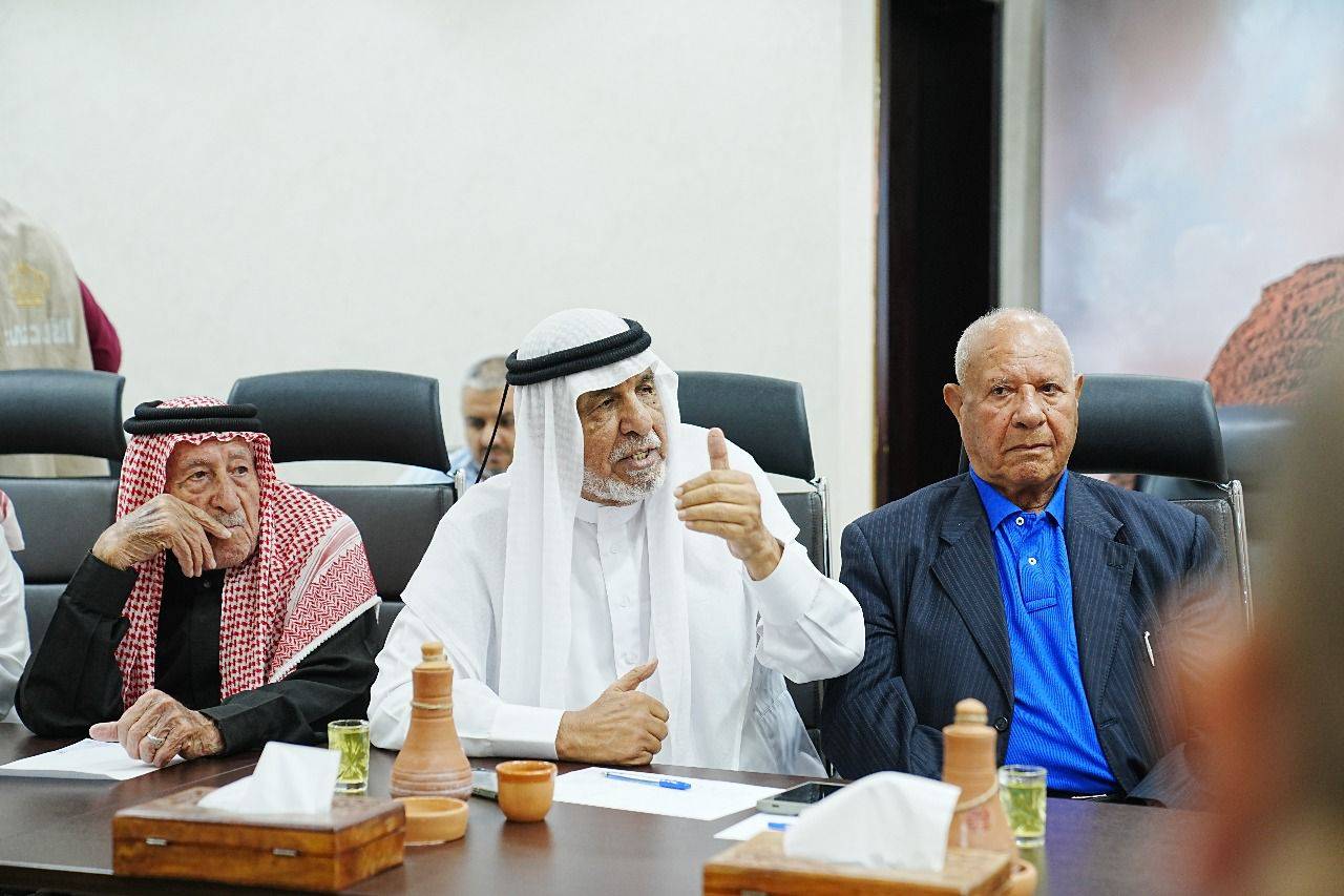 وزير السياحة والآثار ورئيس إقليم البترا يلتقون عدد من شيوخ ووجهاء لواء البترا