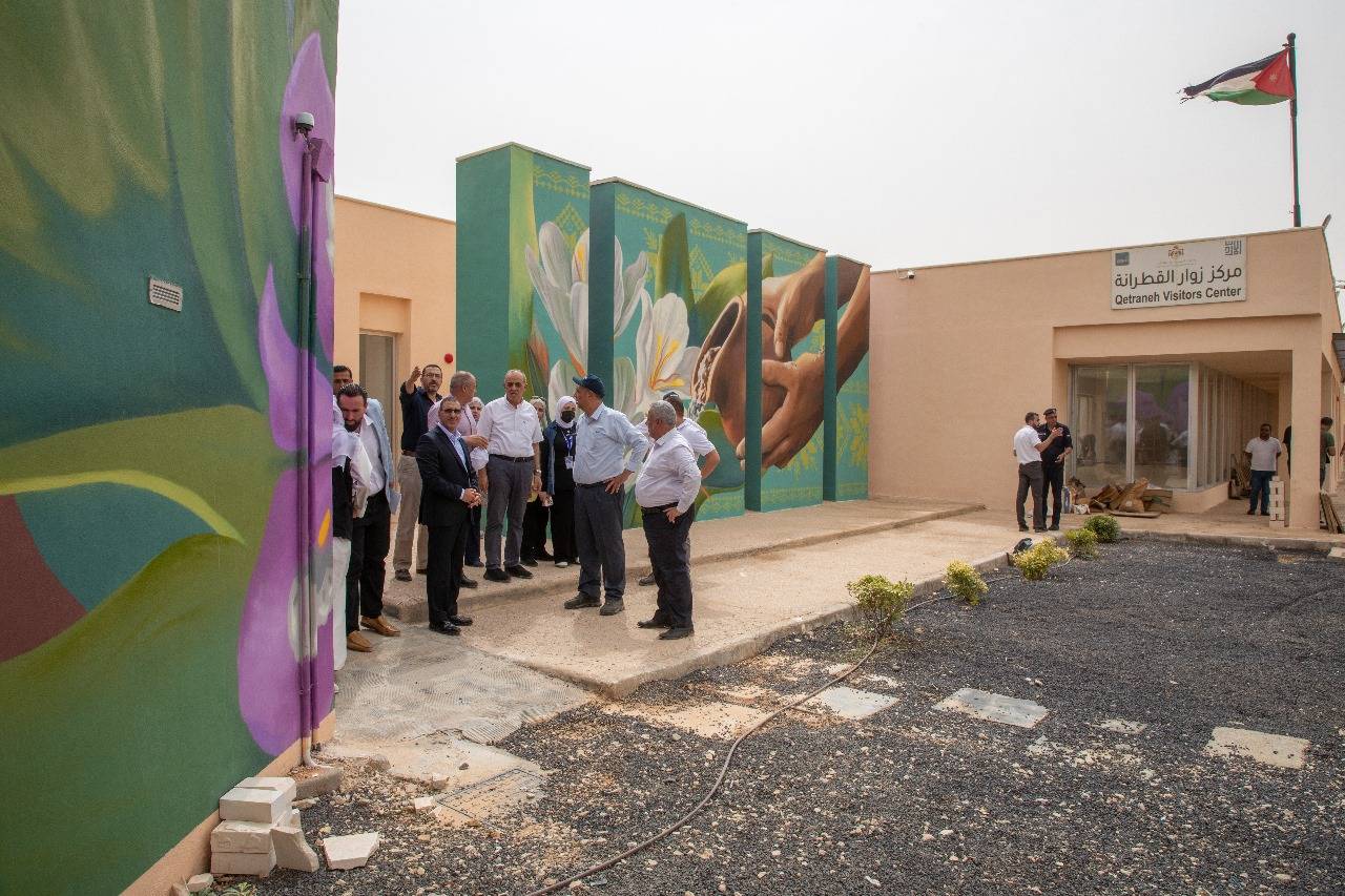 وزير السياحة والآثار يتفقد سير العمل في مشروع تطوير موقع قلعة القطرانة الأثري