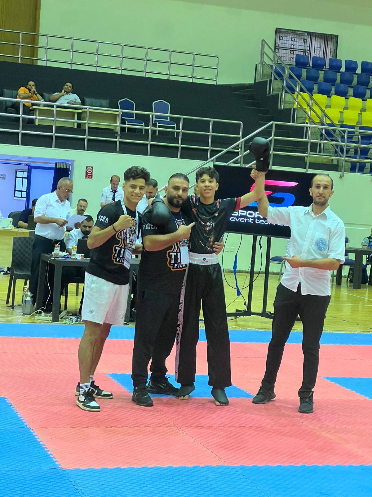 علي العمري*.. فتى ذهبي واعد في الكيك بوكسينغ*