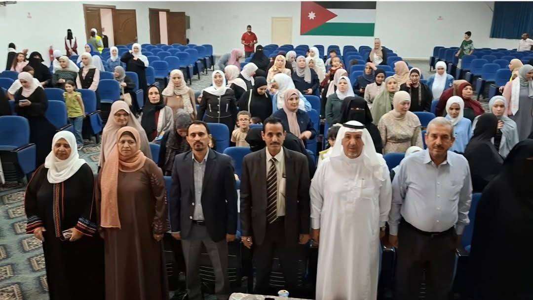 العزازمة يرعى حفل جمعيّة الرواحل الخيريّة بتخريج طلاب النادي الصيفي من حفظة القرآن الكريم وإشهار إسم جمعيتها بمادبا