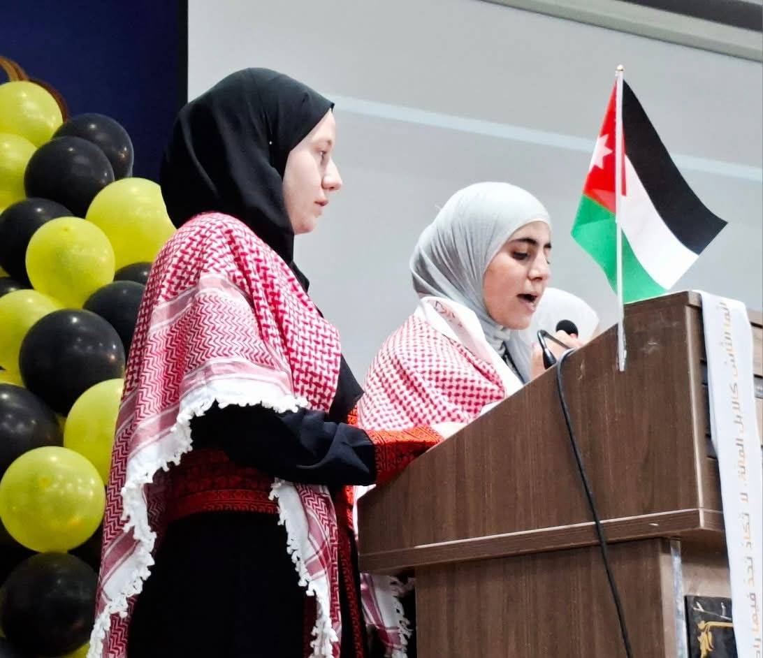 العزازمة يرعى حفل جمعيّة الرواحل الخيريّة بتخريج طلاب النادي الصيفي من حفظة القرآن الكريم وإشهار إسم جمعيتها بمادبا