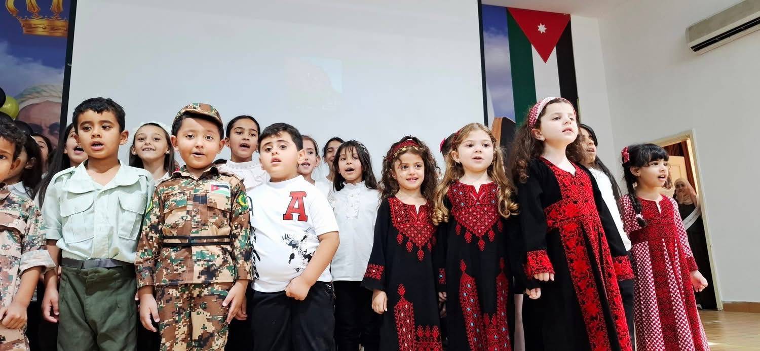 العزازمة يرعى حفل جمعيّة الرواحل الخيريّة بتخريج طلاب النادي الصيفي من حفظة القرآن الكريم وإشهار إسم جمعيتها بمادبا