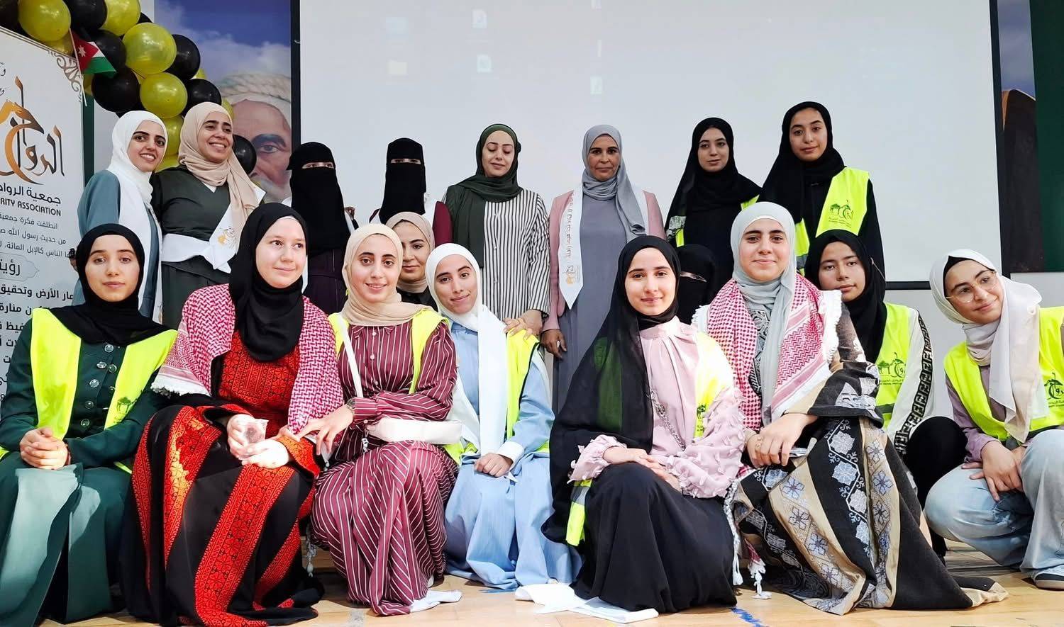 العزازمة يرعى حفل جمعيّة الرواحل الخيريّة بتخريج طلاب النادي الصيفي من حفظة القرآن الكريم وإشهار إسم جمعيتها بمادبا