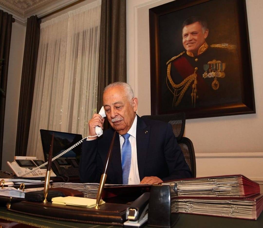 مندوبا عن الملك وولي العهد.. العيسوي يعزي عشيرة القضاة*