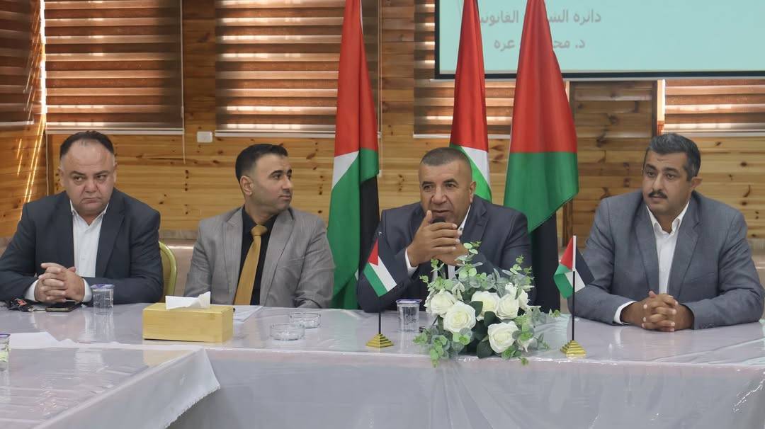 سلطة جودة البيئة تعقد ورشة عمل لمناقشة مسودة مشروع القرار بقانون البيئة في الخليل