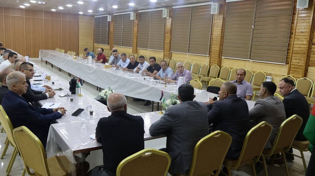 سلطة جودة البيئة تعقد ورشة عمل لمناقشة مسودة مشروع القرار بقانون البيئة في الخليل