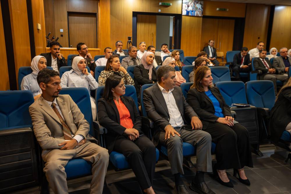 وزير السياحة والآثار يزور كلية عمون الجامعية التطبيقية ويؤكد دورها في إعداد الكفاءات السياحية