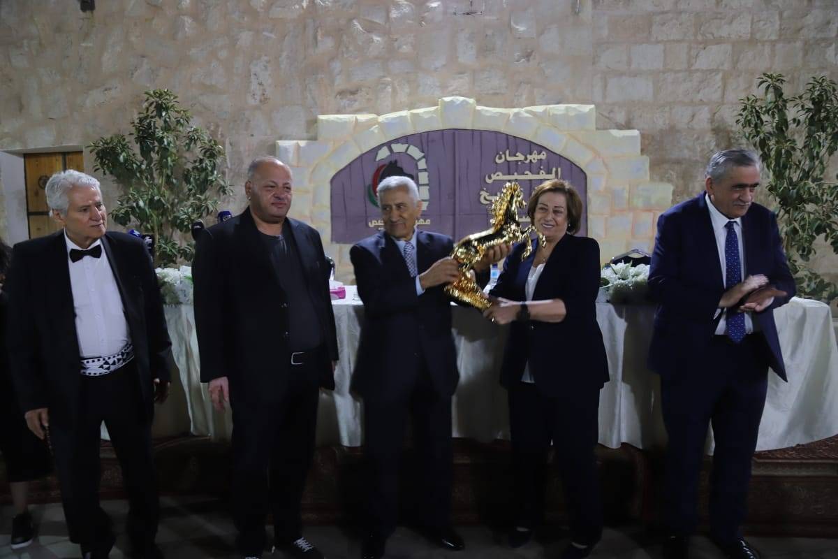 مهرجان الفحيص يكرم نخبة من مبدعي الأردن برعاية عبدالله النسور