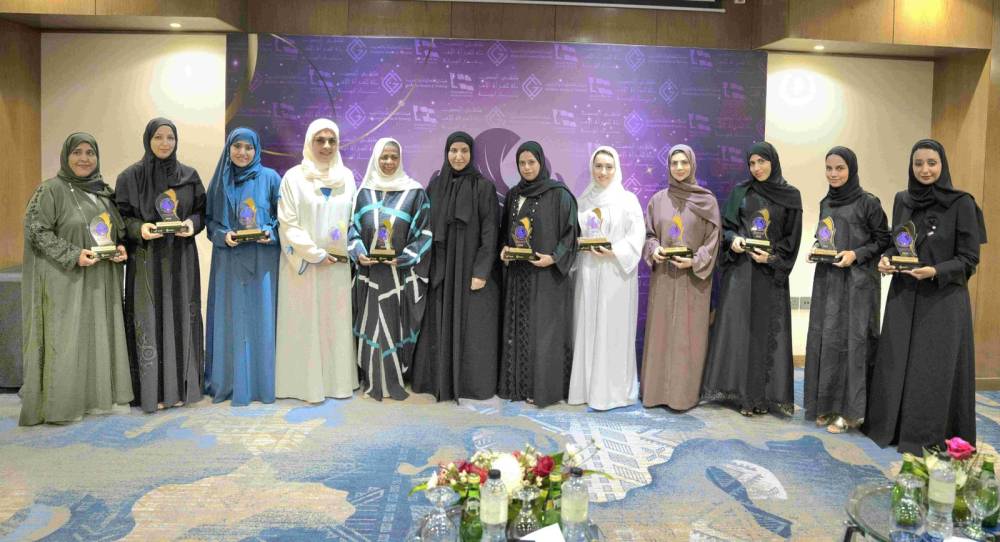 تكريم الفائزات بـ جائزة الحصباة للمرأة الملهمة في دبي