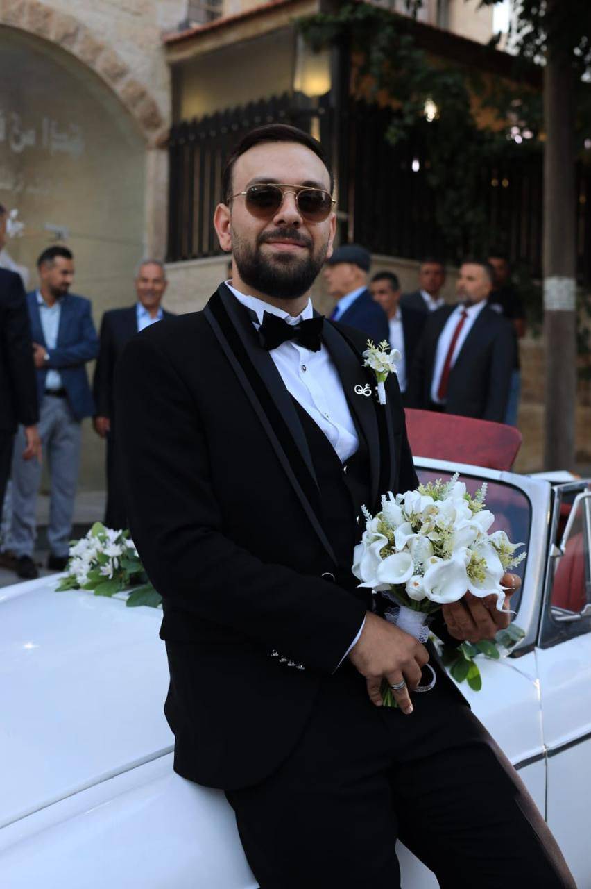 موظفو وزارة السياحة والآثار يهنئون زميلهم عمر الخوالدة بمناسبة حفل زفافه