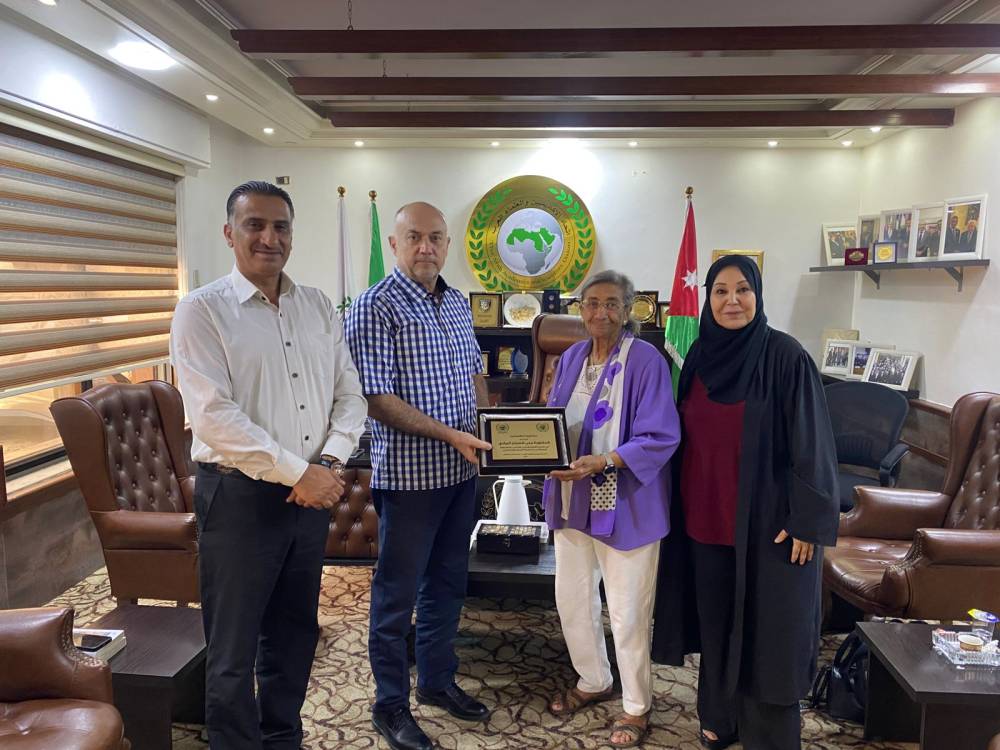 الأتحاد العام للأكاديميين والعلماء العرب يستقبل البروفيسور منى الصبّان في مقرّه
