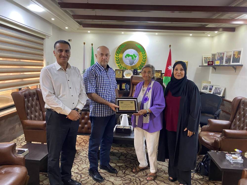 الأتحاد العام للأكاديميين والعلماء العرب يستقبل البروفيسور منى الصبّان في مقرّه