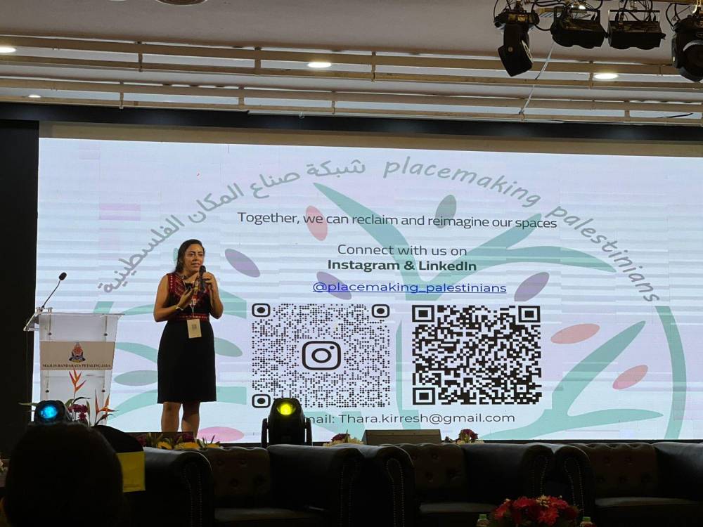  شبكة  صُنّاع المكان الفلسطينية  تشارك في مؤتمر إقليمي بماليزيا وتستعرض تجربتها في تطوير الحيز العام 