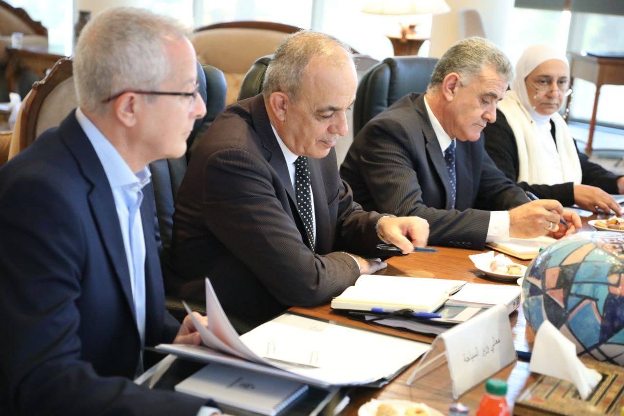 الثقافة والسياحة وأمانة عمان يبحثون تنفيذ مشروع الجداريات الفنية في العاصمة والمحافظات