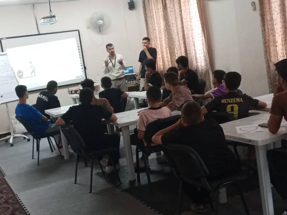 جلسة توعوية حول مخاطر الإدمان في مركز شباب وشابات الرصيفة