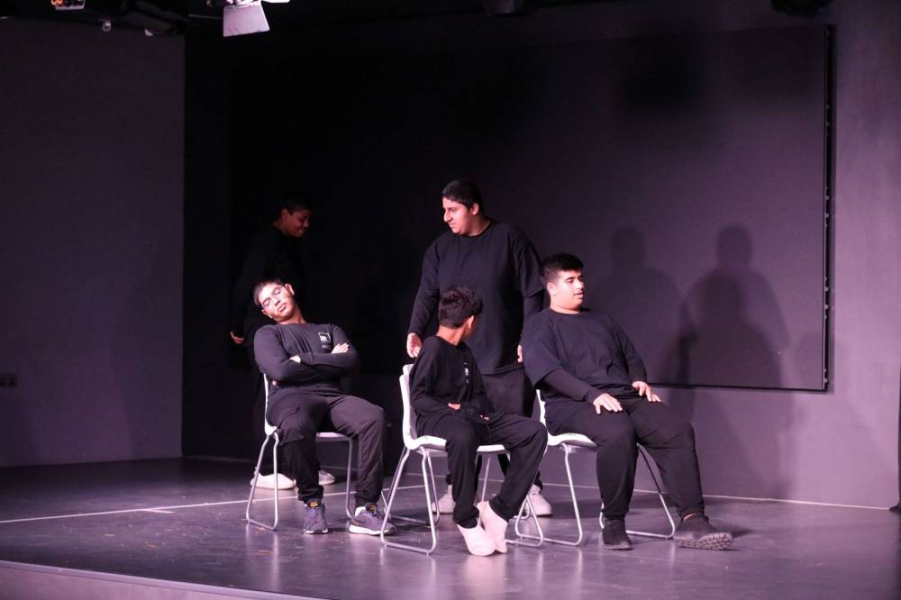 أربعة عروض فنية احترافية في يوم الناشئة المسرحي