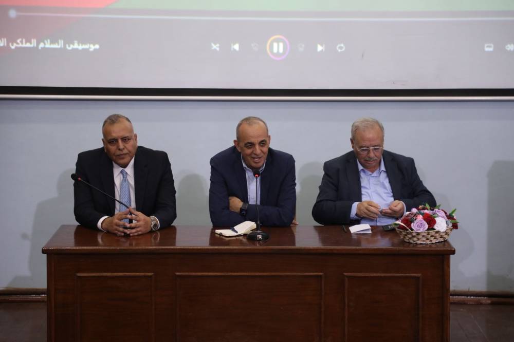 وزير السياحة والآثار يلتقي ممثلي القطاع السياحي والمجتمع المحلي في مادبا