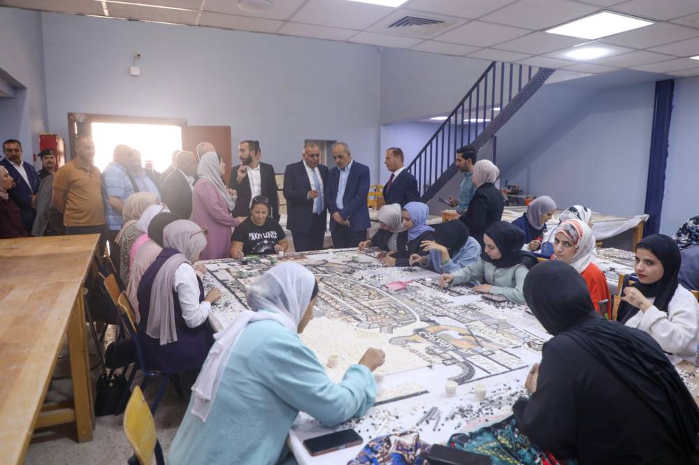 وزير السياحة والآثار يلتقي ممثلي القطاع السياحي والمجتمع المحلي في مادبا