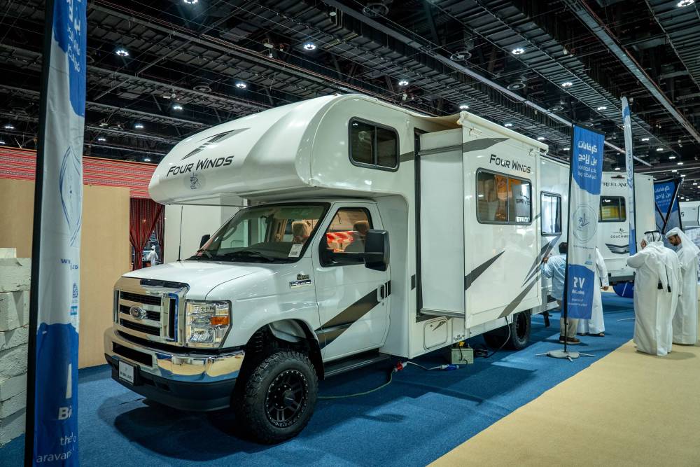 كرافانات بن لاحج تُشعل حماس عشّاق التخييم والرحلات في معرض أبوظبي الدولي للصيد والفروسية 2025