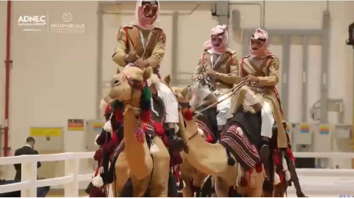 القائمة بأعمال السفير الأردني في الإمارات سعادة تمارا الرقاد تزور معرض أبوظبي الدولي للصيد والفروسية