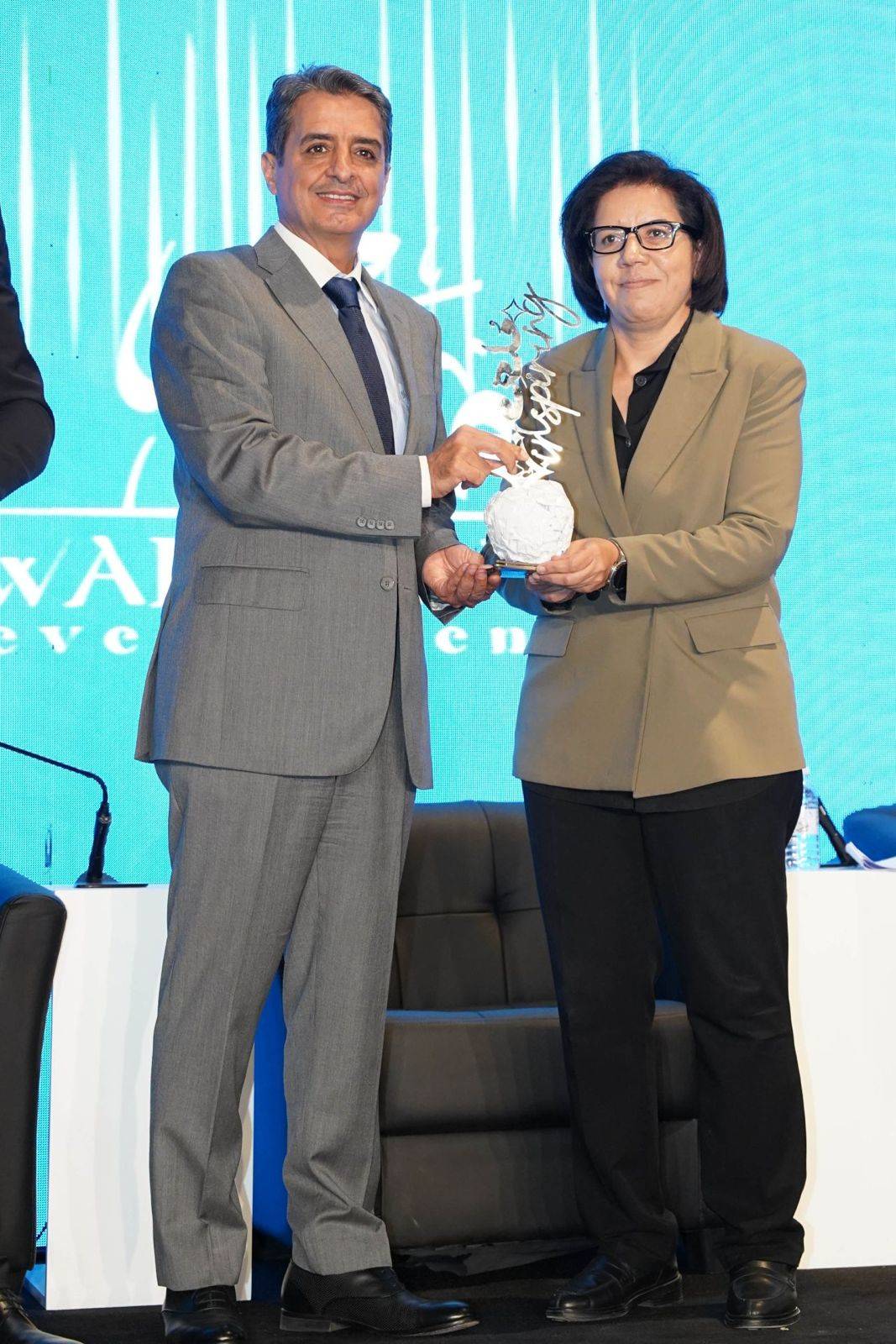 إدراج المديرة التنفيذية للتكنولوجيا في جو أكاديمي آمال السعدي ضمن قائمة أبرز القيادات النسائية المؤثرة في الأردن ومنحها جائزة ملهم للمحتوى التقني