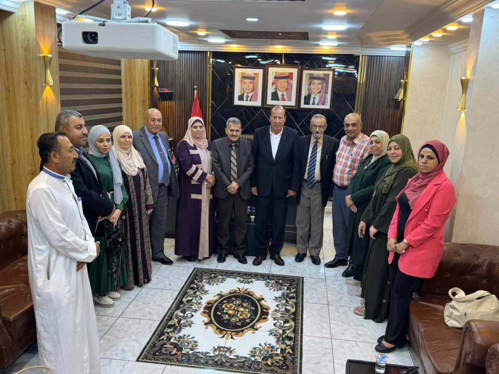 رئيس لجنة بلدية كفرنجه يلتقي وفدا من جمعية البيئة ومبادرة العمل التطوعي والاجتماعي